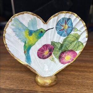 Heart-Shaped Decorative shell with Hummingbird and Flowers